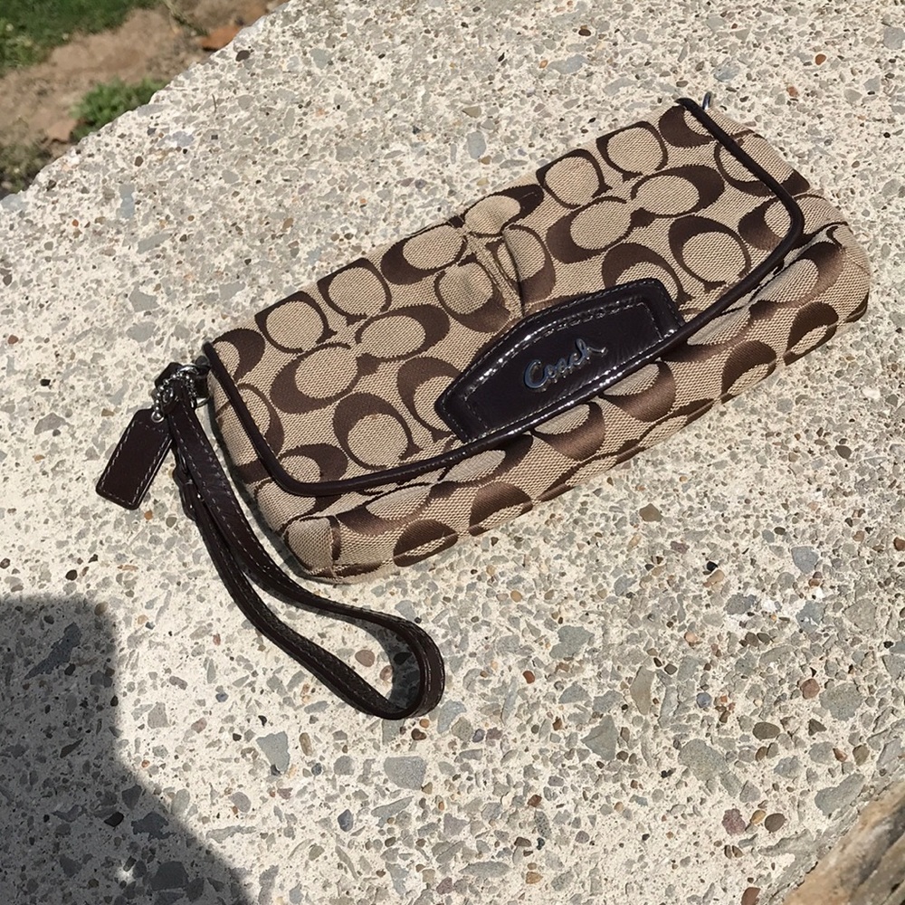 New Coach Wristlet